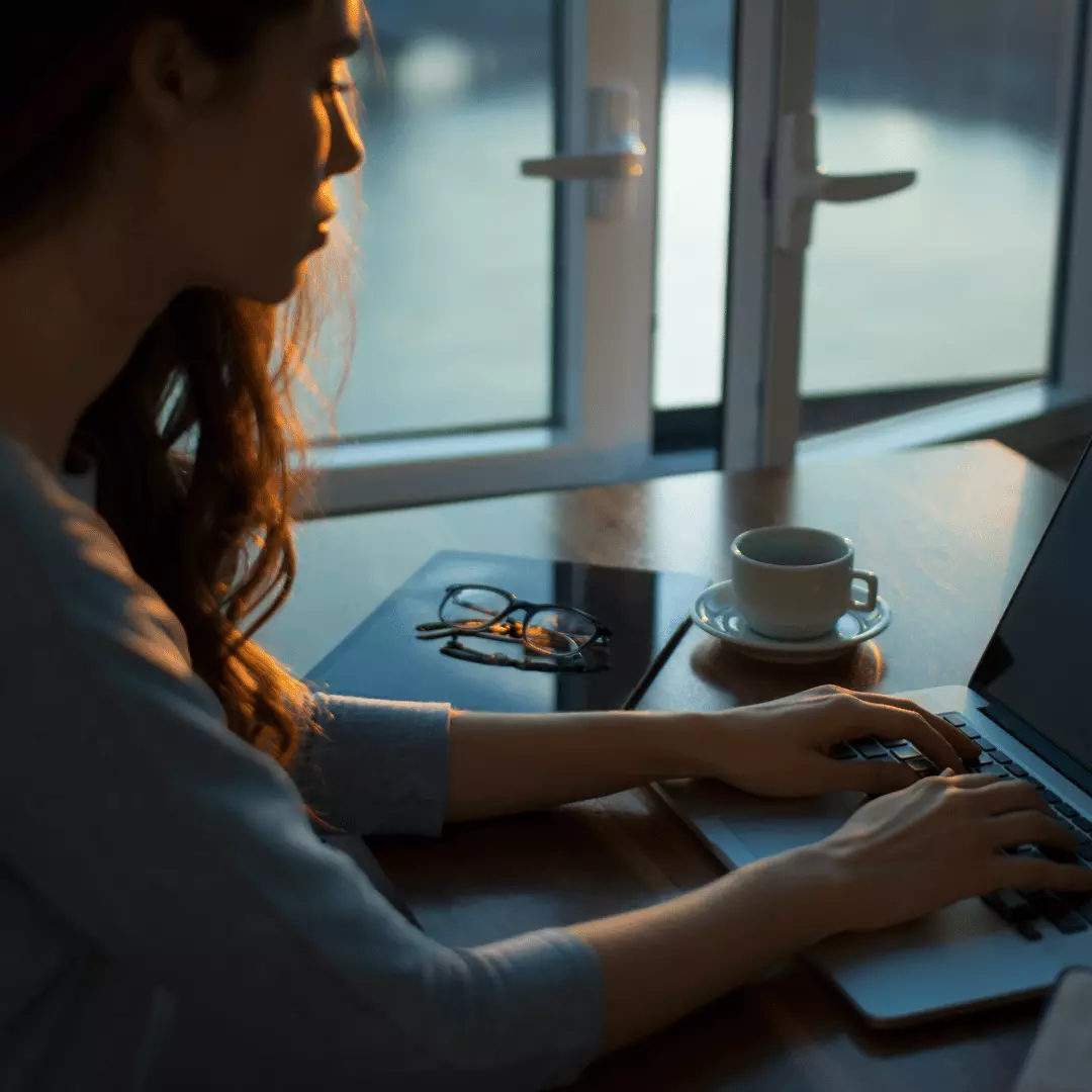 copywriters faktura skabelon med og uden moms